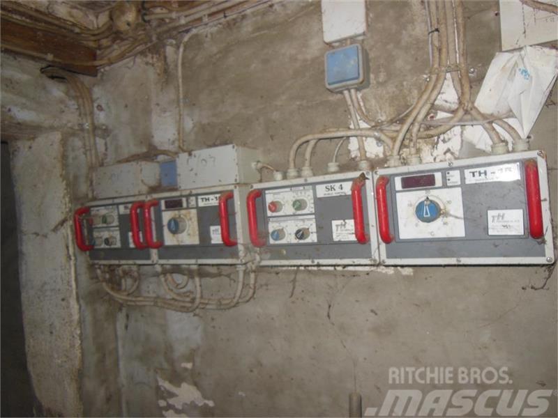  - - - TH 15 ventilationsstyring Inny sprzęt do obsługi inwentarza żywego