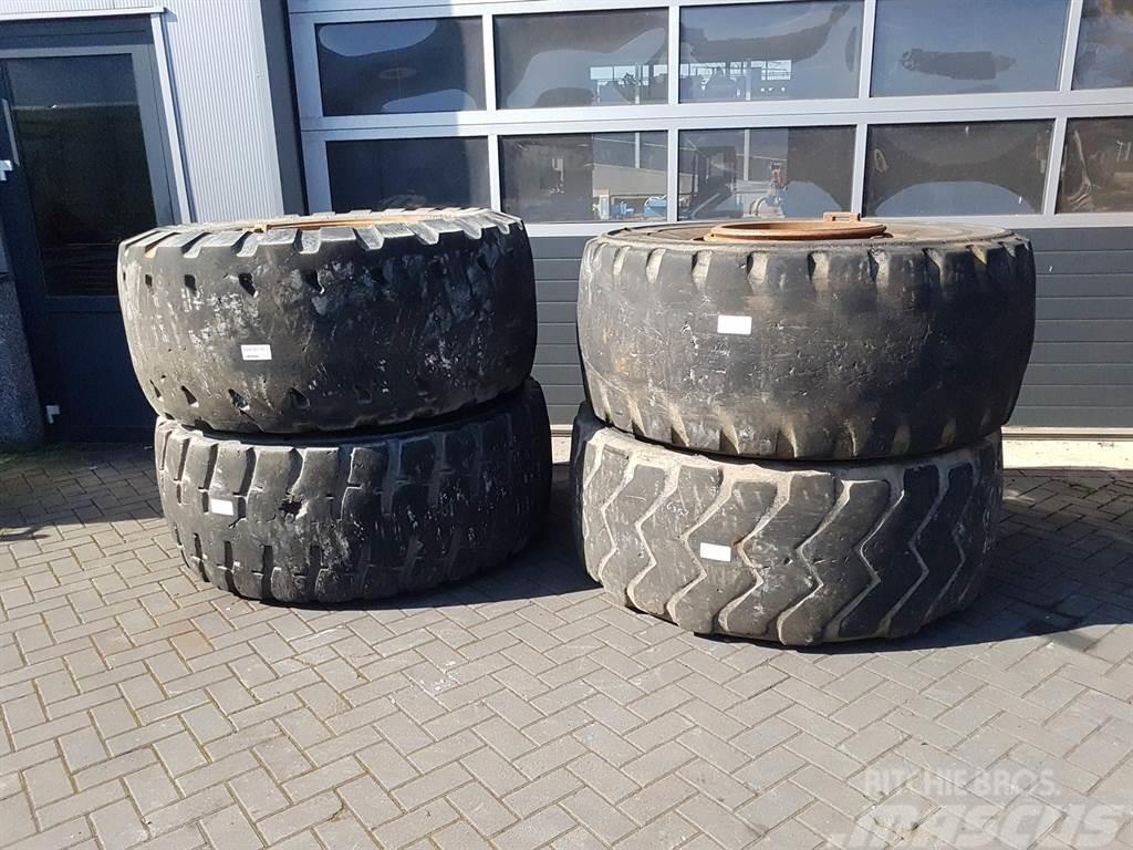 CASE 921C-Michelin 26.5R25-Tire/Reifen/Band Opony, koła i felgi