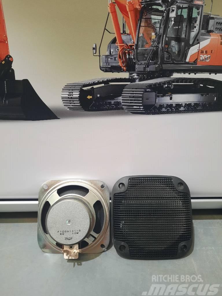 Hitachi Speaker - 4361302 Kabiny i wnętrze