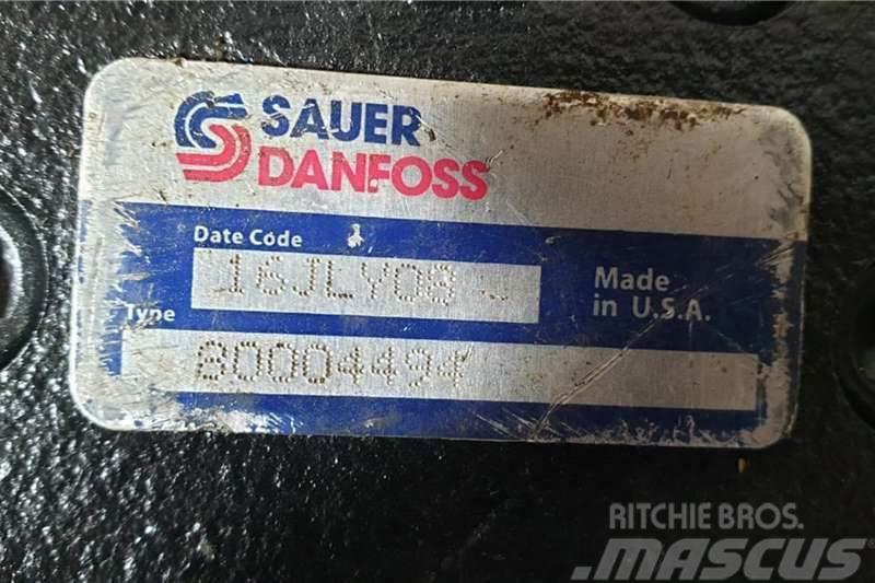 Sauer Danfoss 80004494 Hydraulic Gear Pump Inne