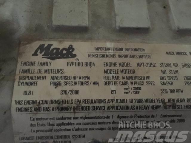 Mack MP7 Silniki