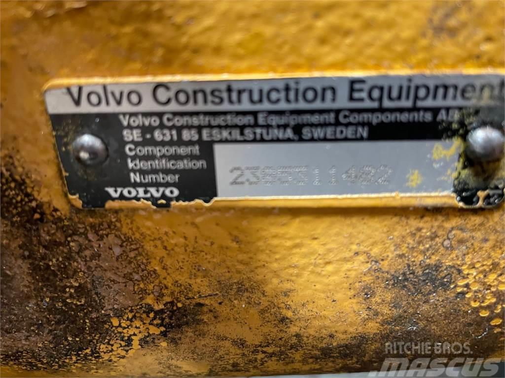  Bagaksel ex. Volvo L180D Log handler Mosty, wały i osie
