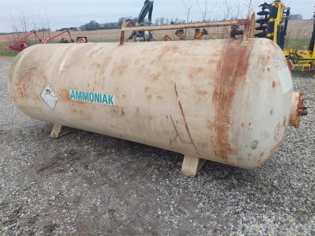 Agrodan Ammoniaktank 3200 kg Zbiorniki paliw i płynów eksploatacyjnych