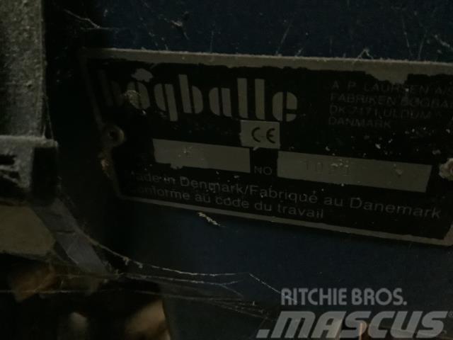 Bogballe EX 1300 M/OVERBYGNIN Rozrzutnik obornika