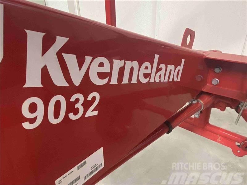 Kverneland 9032 rotorrive Zgrabiarki i przetrząsacze