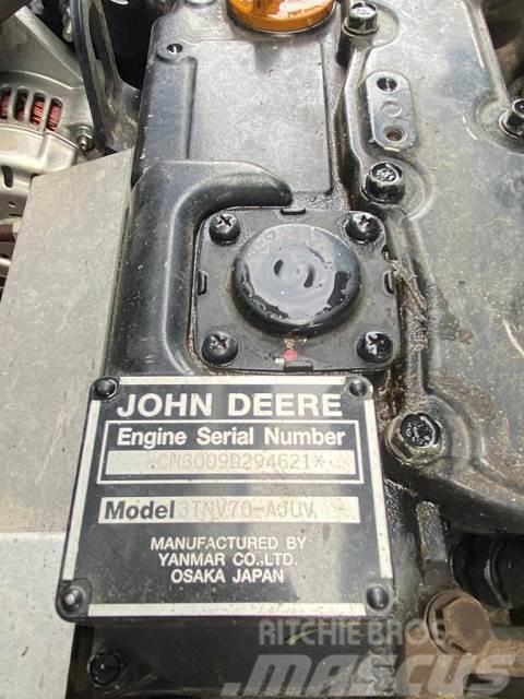John Deere XUV 865M Maszyny komunalne