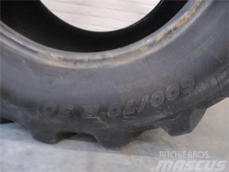 Michelin 600/70 R30 MACH X BIB brugte dæk Opony, koła i felgi