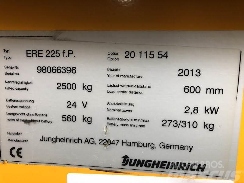 Jungheinrich ERE 225 Wózki widłowe unoszące