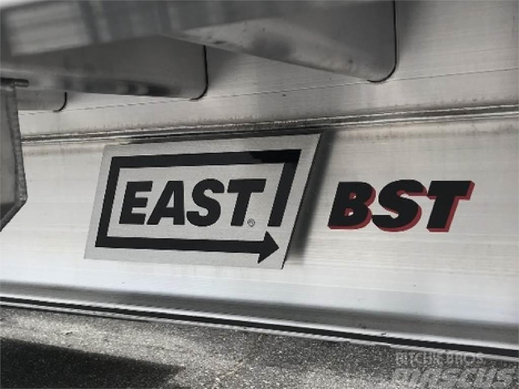 East Mfg 53' Flatbed Platformy / Przyczepy z otwieranymi burtami