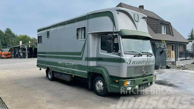Mercedes-Benz 817 Niehoffaufbau mit Küche Sitzecke 3 Pferde Pojazdy do transportu zwierząt