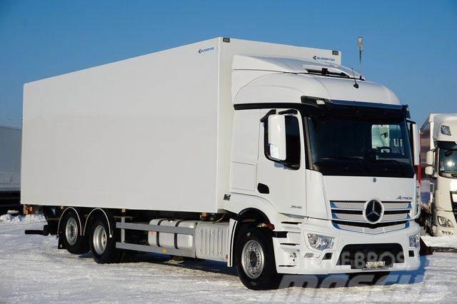 Mercedes-Benz ACTROS / 2646 / EURO 6 / IZOTERMA + WINDA / 21 P Chłodnie samochodowe