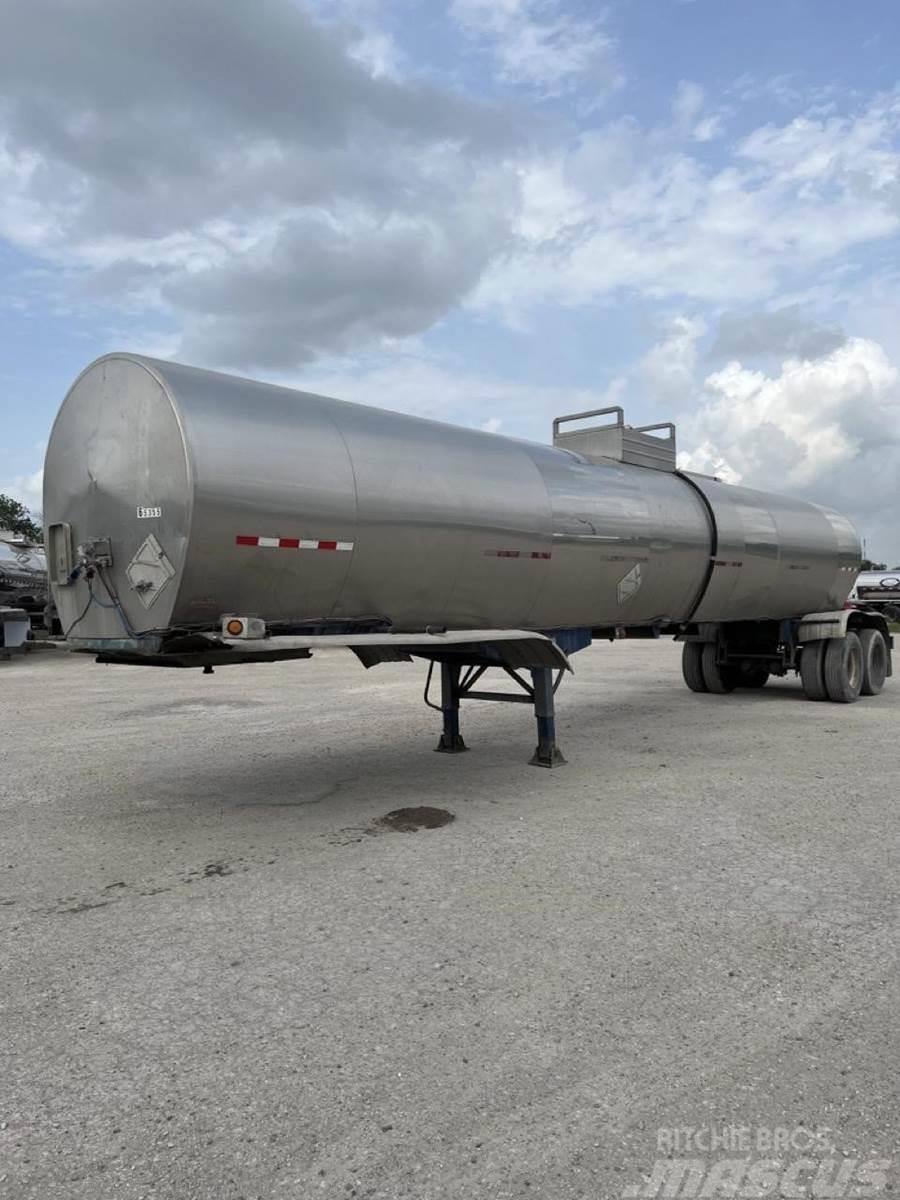 Butler 6500 GALLON - STAINLESS - REAR DISCHARGE Przyczepy cysterny