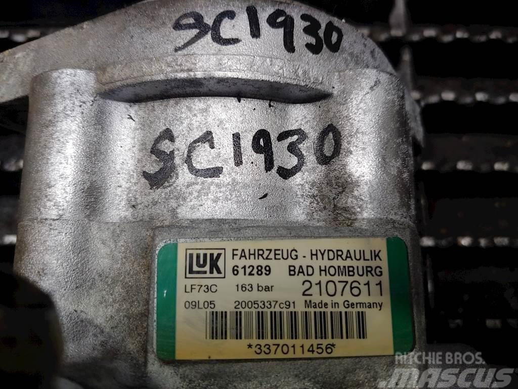 International DT466E Hydraulika