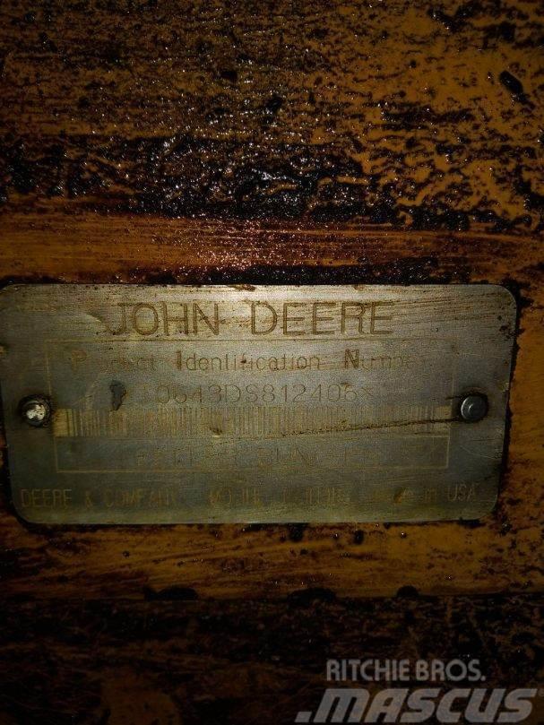 John Deere 643D Harwestery gąsienicowe