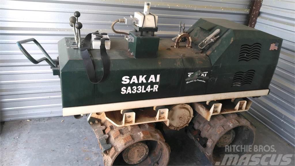 Sakai SA33L4-R Holowane walce wibracyjne