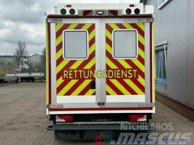 Mercedes-Benz Sprinter 519 CDI RTW Rettung Krankenwagen 124TKM Inne