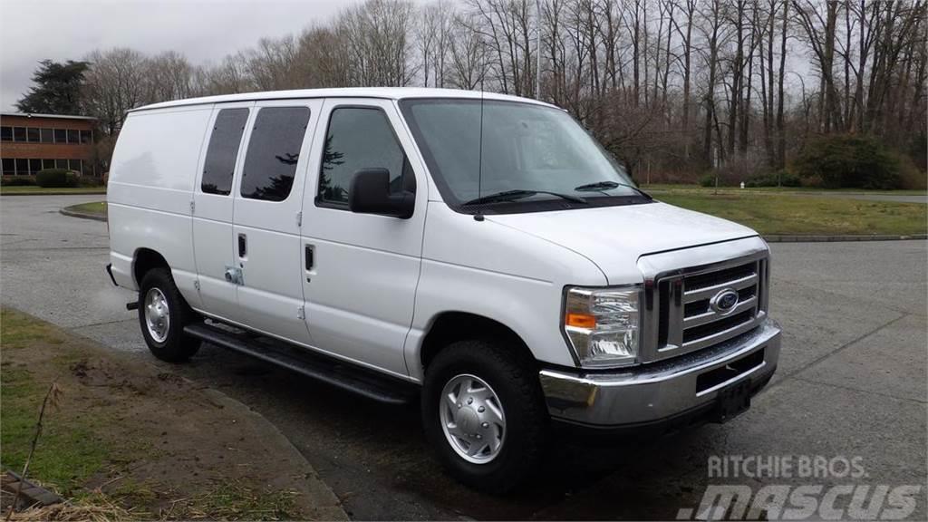 Ford Econoline Busy / Vany