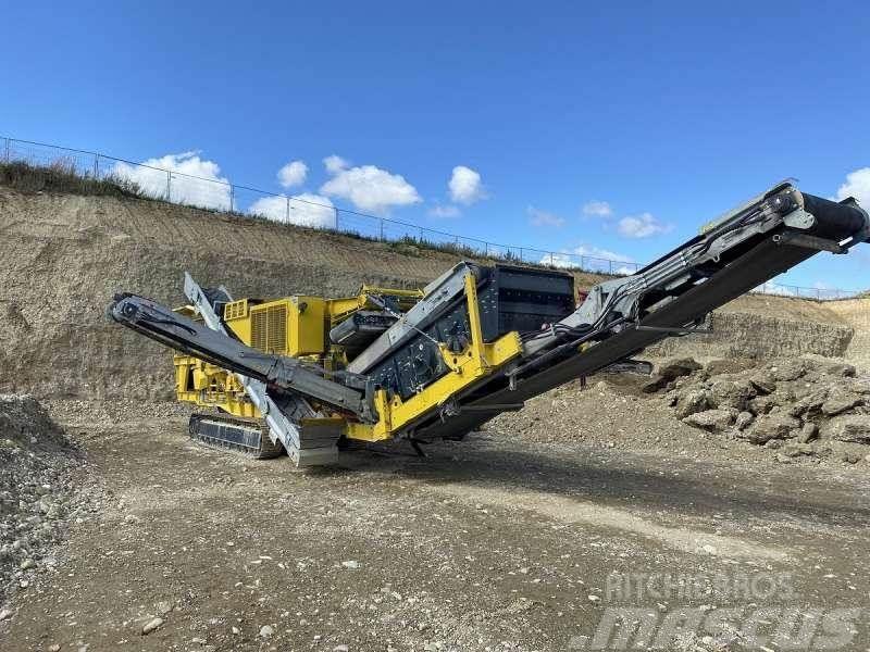 Keestrack A PERCUSSION R5 OVERBAND CRIBLE EMBARQUE MACHINE S Kruszarki