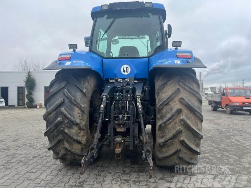 New Holland T 8020 Ciągniki rolnicze