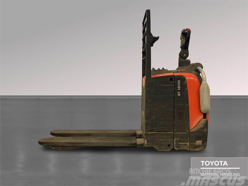 Toyota LPE200 Wózki widłowe unoszące z platformą dla operatora