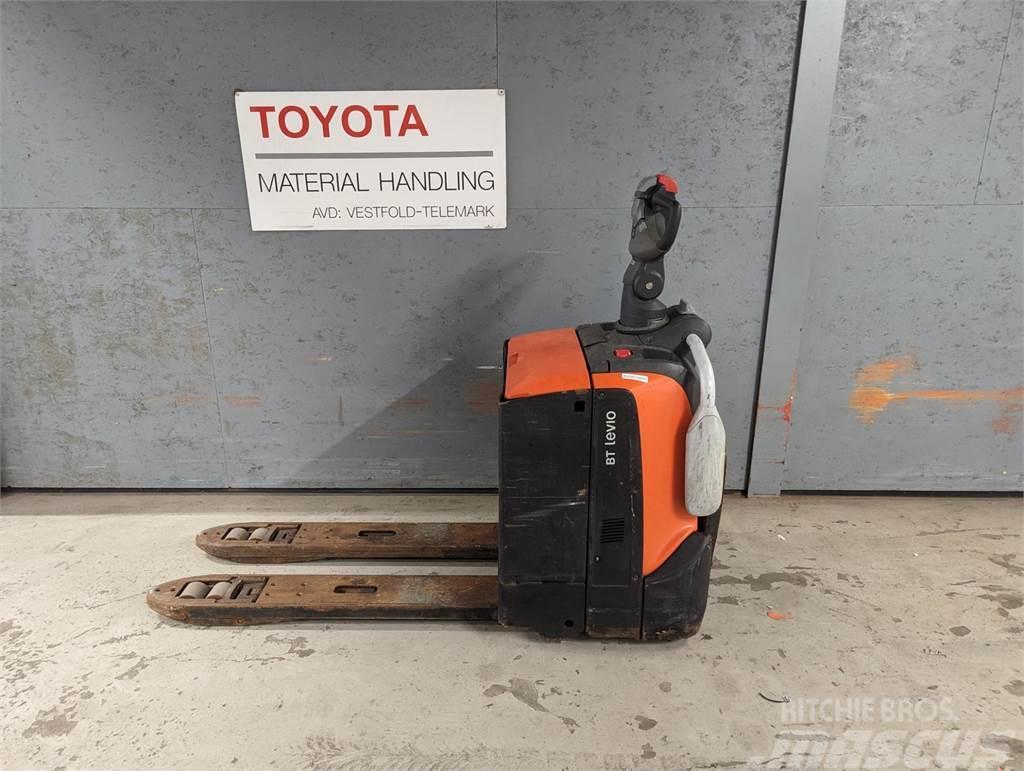 Toyota LPE200B Wózki widłowe unoszące z platformą dla operatora