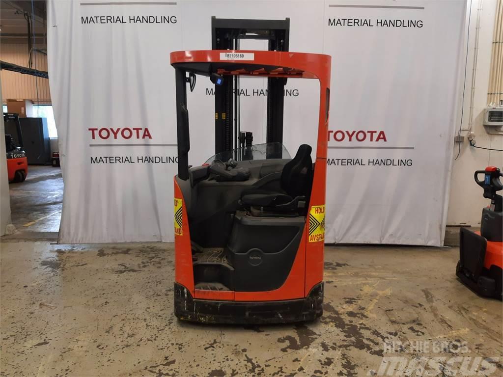 Toyota RRE140H Wózki widłowe wysokiego składowania