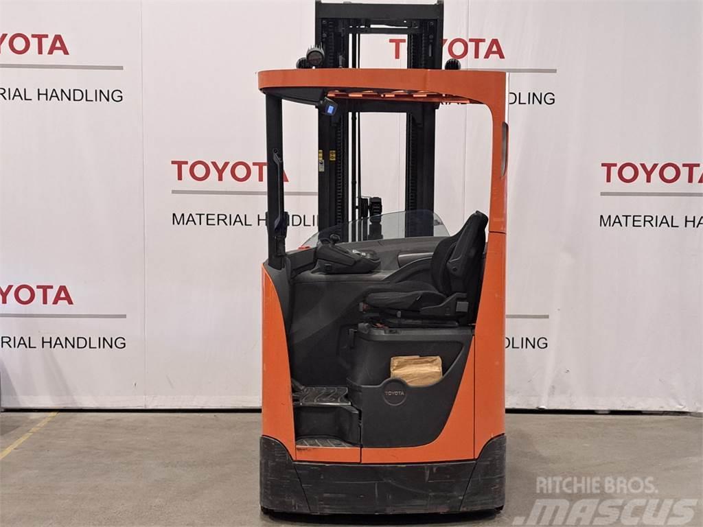 Toyota RRE180H Wózki widłowe wysokiego składowania