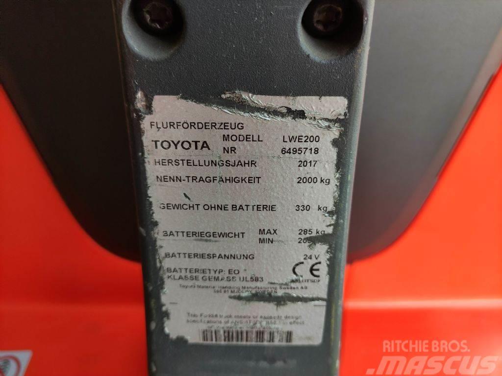 Toyota LWE200 Wózki widłowe unoszące